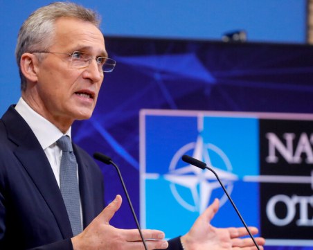 Столтенберг: НАТО ще засили натиска над Русия