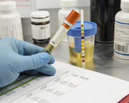 ВАС отхвърли жалбите на Бахаров и Николов срещу наредбата за алкохол и наркотици