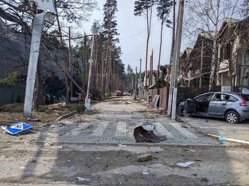 Украински военни са намерили 11 тела в гараж в Гостомел