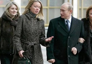 ЕС наложи санкции на дъщерите на руския президент Владимир Путин