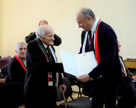 Съюзът на ветераните отличи кмета Здравко Димитров с награден знак за признателност