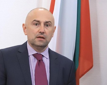 Установиха собственика на сим картата от която е изпратен заплашителният смс към Каримански