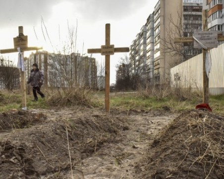 Започна eксхумирането на телата на жертвите в Буча