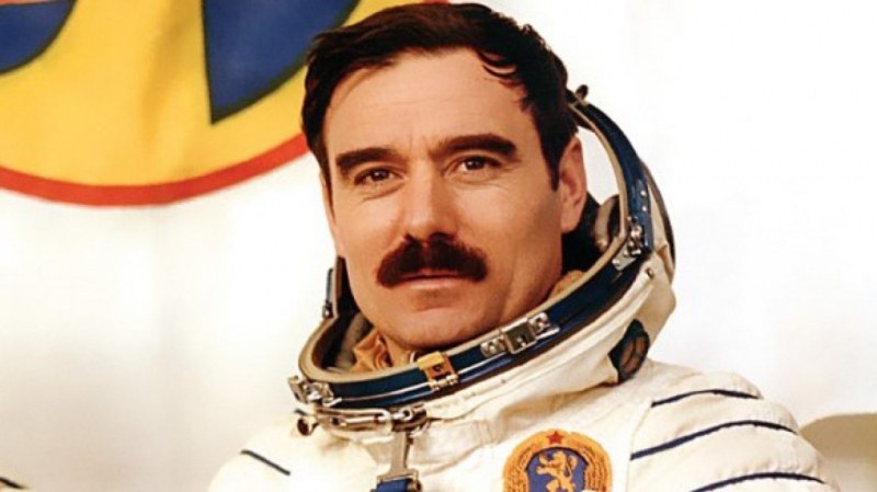 На този ден: 43 години от полета на първия български космонавт