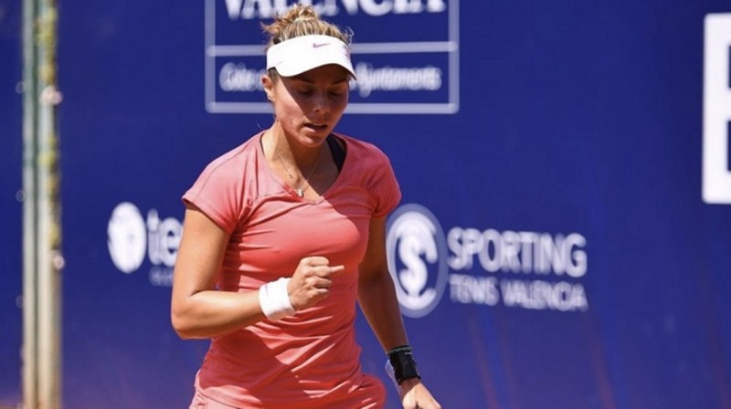 Виктория Томова се класира за полуфиналите на турнира на червени