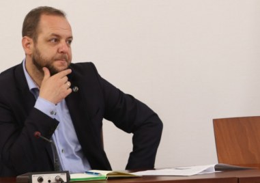 Вицепремиерът Борислав Сандов прогнозира че утре на срещата между лидерите
