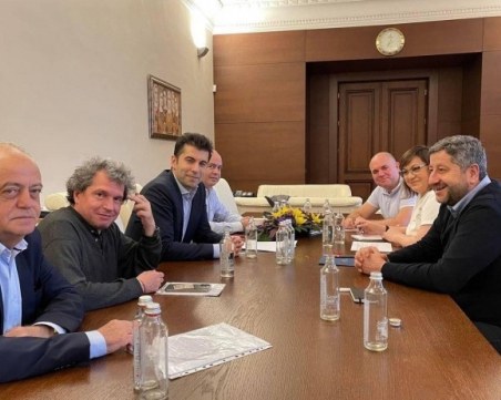 Коалицията се събира извънредно