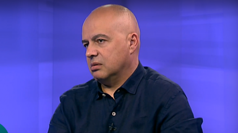 Георги Свиленски: БСП ще напусне коалицията, ако калашник или патрон замине за Украйна