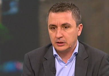 Министърът на енергетиката Александър Николов говори пред Нова телевизия за