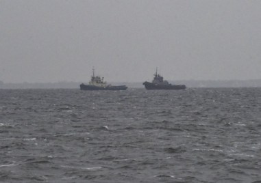 Украинските националисти са завзели два чуждестранни кораба в Мариупол и