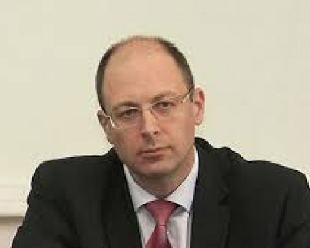 Йордан Божилов: България разчита за своята отбрана на техника от 60-те години