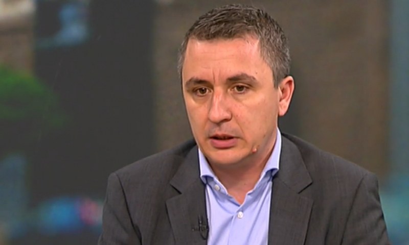Министърът на енергетиката Александър Николов говори пред Нова телевизия за