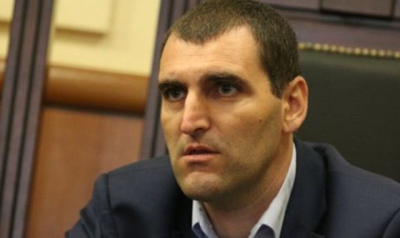 Ангел Кънев бил с охрана повече от година