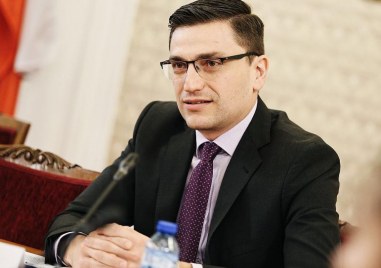 Венко Сабрутев в депутатът от Продължаваme промяната който е коментирал