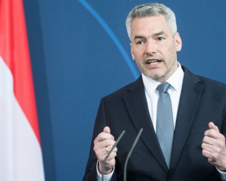 Нехамер: Срещата ми с Путин беше пряка, открита и твърда