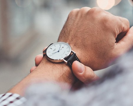 Защо не се подаряват часовници