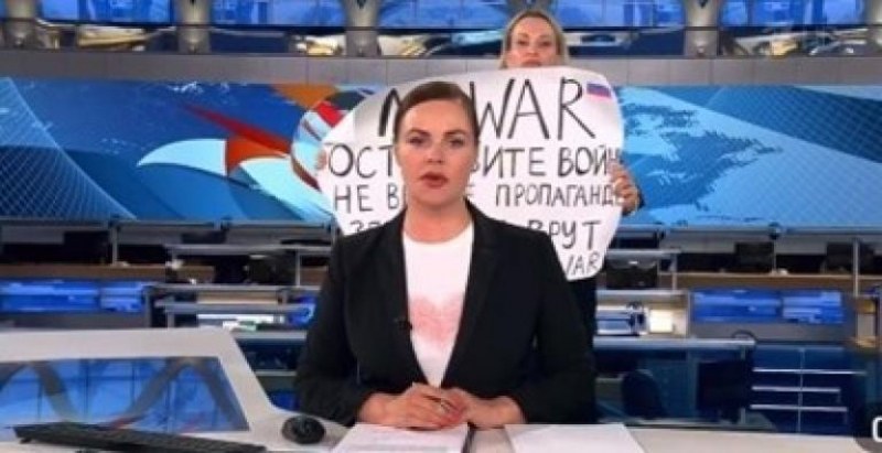 Немски вестник нае руската журналистка, призовала в ефир за спиране на войната