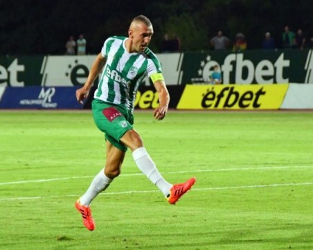 Божинов: Камбуракис, в Локомотив те чакат