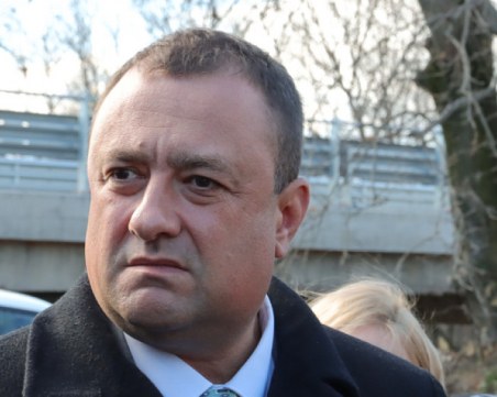 Министърът на земеделието: Бой пред министерството не е имало