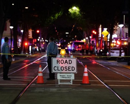 Най-малко петима убити след масова стрелба в метрото в Ню Йорк
