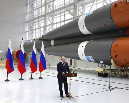 Русия започва проучване на Луната