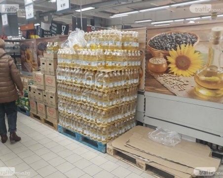 Шефът на стоковите борси: Цената на олиото пада, но кошницата с продукти поскъпва