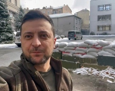 Украйна иска още оръжия за защита на Мариупол