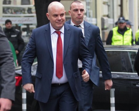 ВСС решава за Гешев, депутатите за мерките