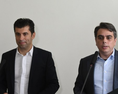 Замразяват минималната работна заплата от 710 лева до края на 2025 година