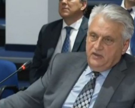 Отстраняват полицаите, замесени в скандала с шамара на 