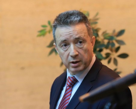 Янаки Стоилов: ВСС може да отлага решението за Гешев до есента