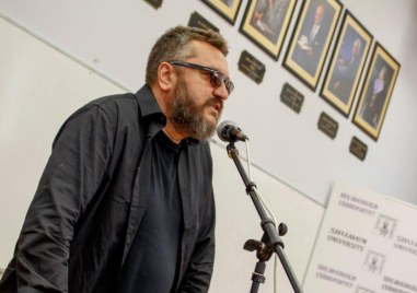 Журналистът Мартин Карбовски обяви че се отказва да става член