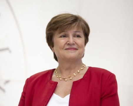 МВФ: Войната в Украйна свива глобалния растеж и заплашва да фрагментира икономиката