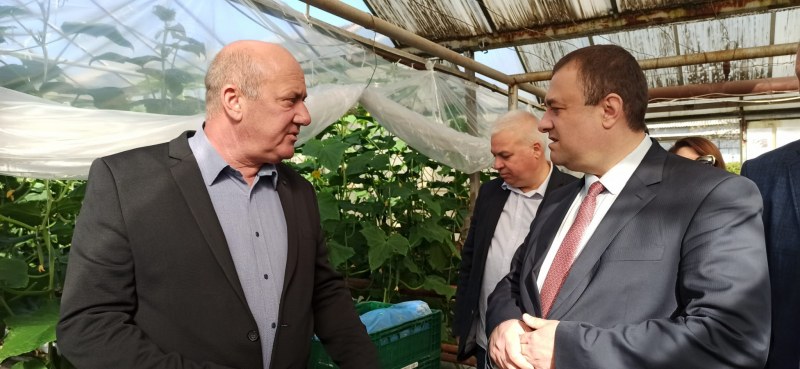 Министър Иванов в Съединение: Помощите за сектор 