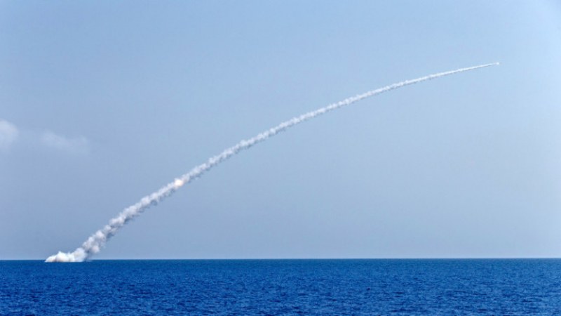 Русия изстрелва ракети от подводница в Японско море
