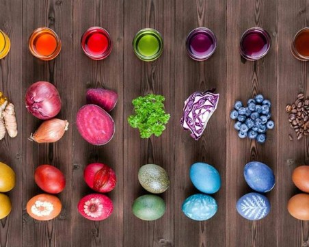 Ето как да боядисаме великденските яйца с естествени материали