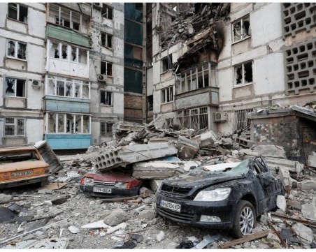 Мариупол още удържа на руската атака, Украйна поиска 50 млрд. долара от Г-7