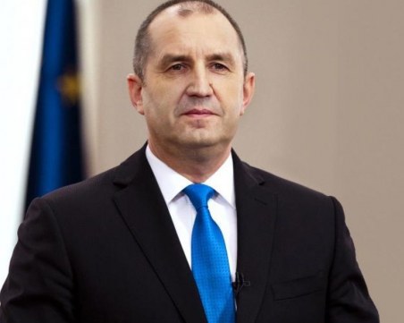 Президентът поздрави българите по случай днешния празник