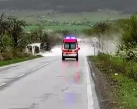 Цистерна с течен азот се обърна в Ришкия проход, затвориха го