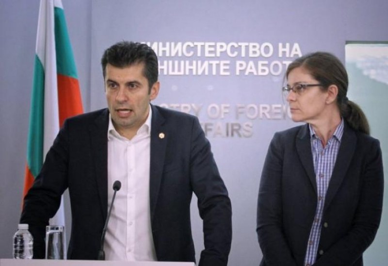 България официално не води две политики по линия на Северна