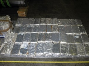 Заловиха близо 3 тона кокаин в рибарско корабче до Канарските острови