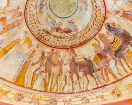 На този ден: Открита е Казанлъшката гробница