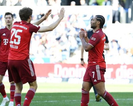 Руска телевизия прекъсна мач от Бундеслигата заради антивоенно послание