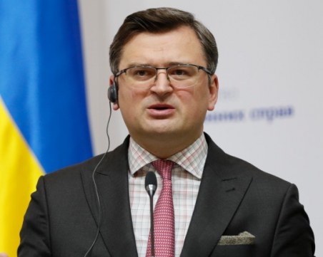 Украинският външен министър е в България