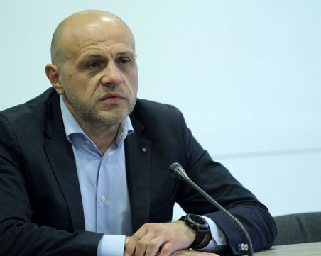 Дончев: Правителство е падало с вот на доверие, коалицията сама си генерира проблеми