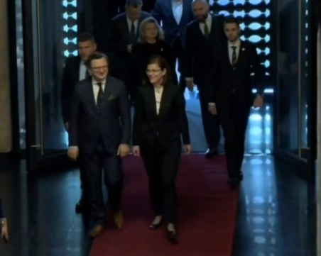 Генчовска се срещна с украинския външен министър