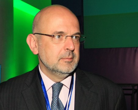 Румен Радев назначи човек от своята квота в БНБ