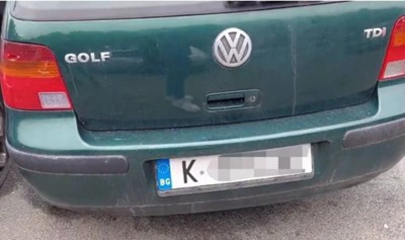 Кола с български номера е била обстрелвана край Киев