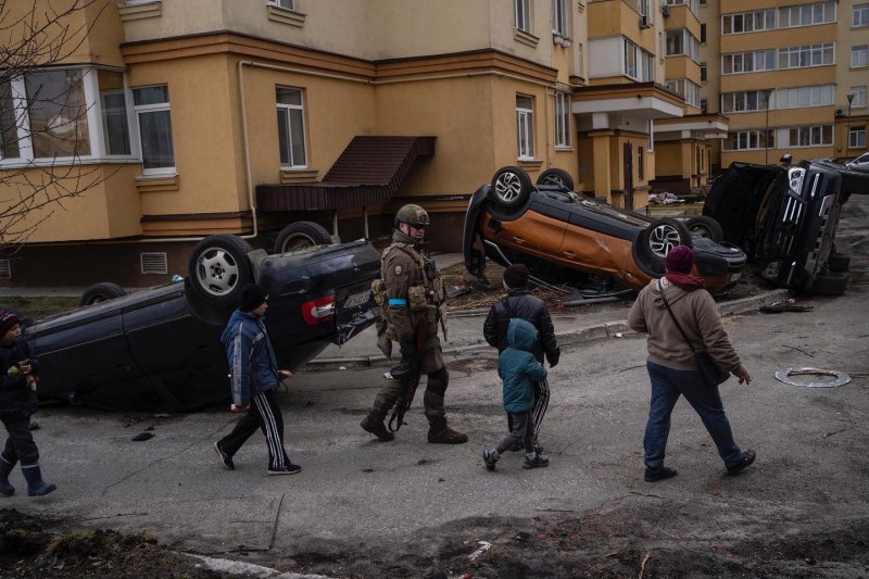 Украински военни са нанесли удари по руско село
