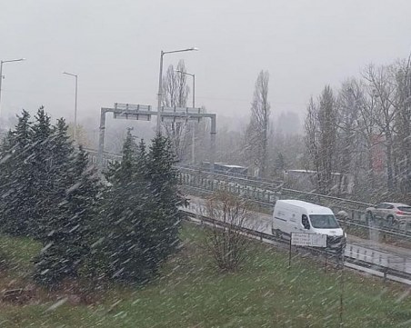 Сняг заваля на места в страната в навечерието на Великден